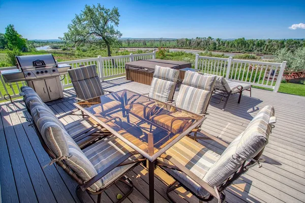 $749,000 | 3335 Riverside Drive, Riverton, WY 82501