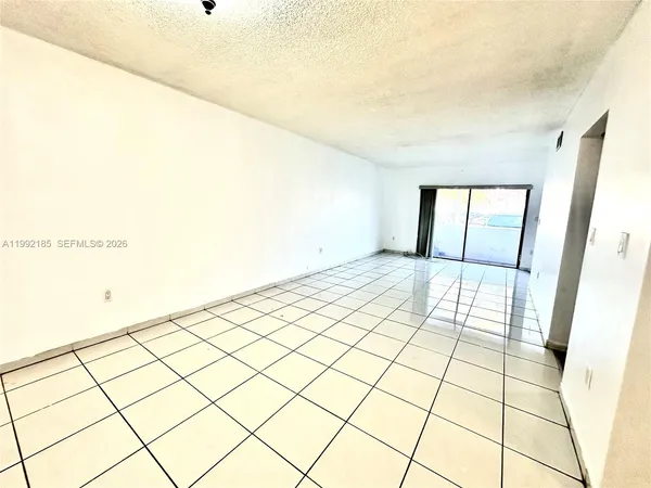 $2,350 | 5900 Southwest 127th Avenue, Unit 3113, Miami, FL 33183