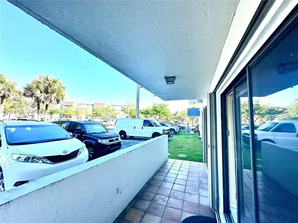 $2,350 | 5900 Southwest 127th Avenue, Unit 3113, Miami, FL 33183