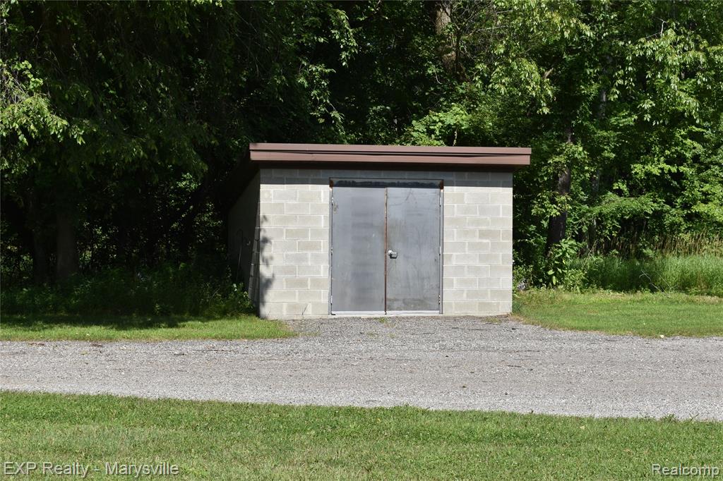 12980 Metcalf Road Yale, MI 48097 - Photo 15 of 33