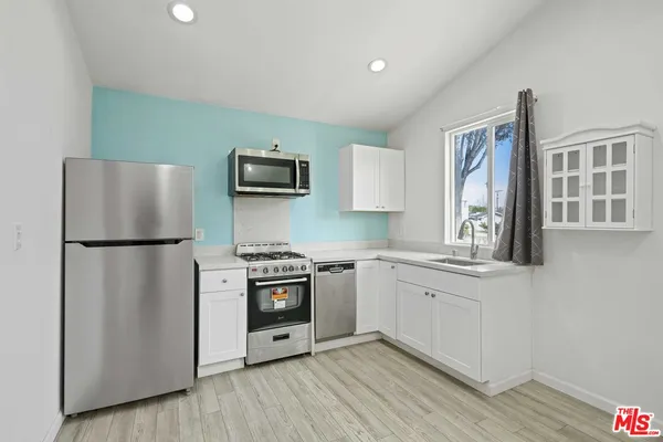 $1,850 | 6723 Sheltondale Avenue, West Hills, CA 91307