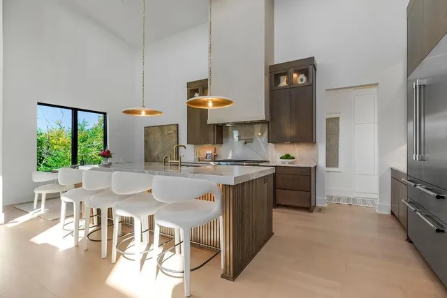 $2,100,000 | 11532 South Hollis Lane, Olathe, KS 66061