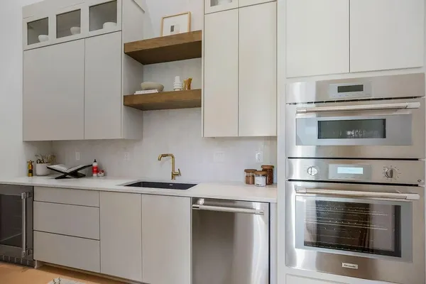 $2,100,000 | 11532 South Hollis Lane, Olathe, KS 66061