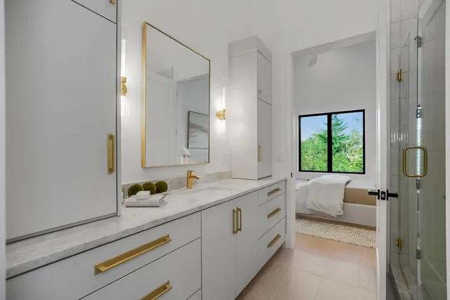 $2,100,000 | 11532 South Hollis Lane, Olathe, KS 66061