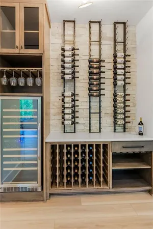 $2,100,000 | 11532 South Hollis Lane, Olathe, KS 66061