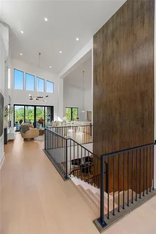 $2,100,000 | 11532 South Hollis Lane, Olathe, KS 66061