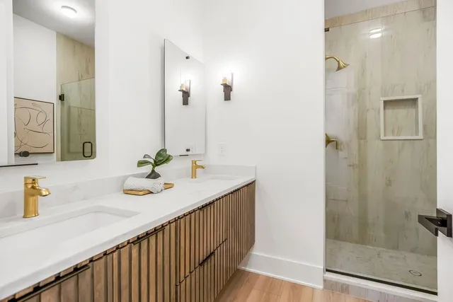 $2,100,000 | 11532 South Hollis Lane, Olathe, KS 66061