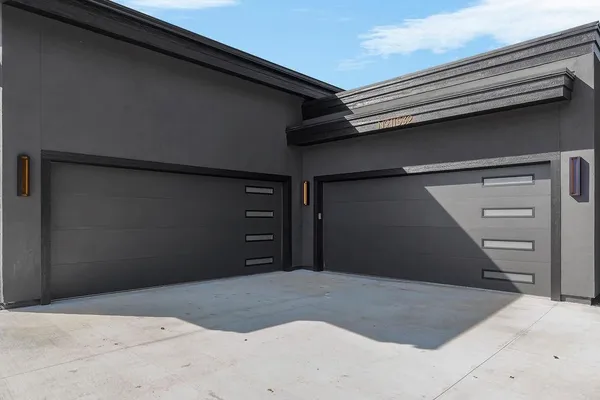 $2,100,000 | 11532 South Hollis Lane, Olathe, KS 66061