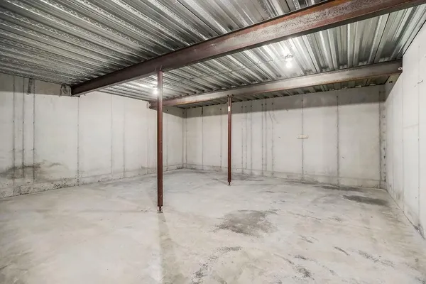 $2,100,000 | 11532 South Hollis Lane, Olathe, KS 66061