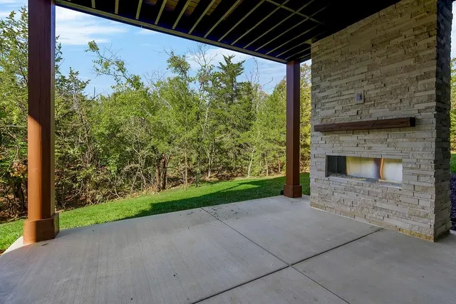 $2,100,000 | 11532 South Hollis Lane, Olathe, KS 66061