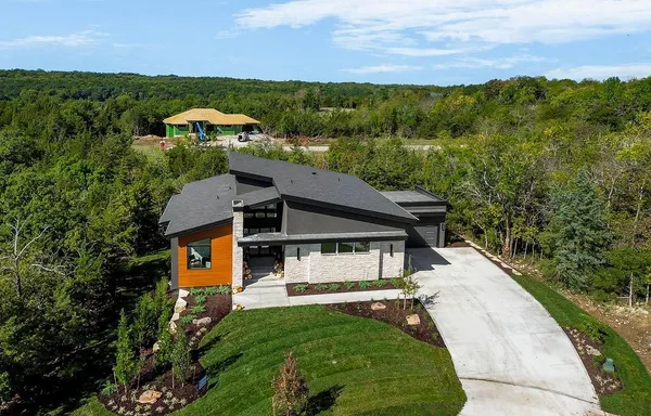 $2,100,000 | 11532 South Hollis Lane, Olathe, KS 66061