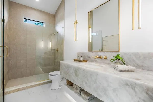 $2,100,000 | 11532 South Hollis Lane, Olathe, KS 66061