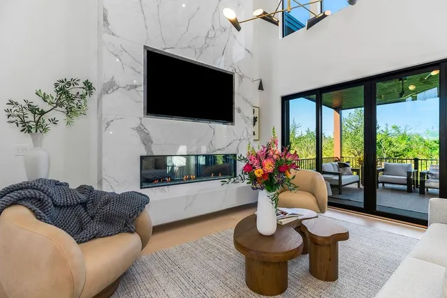 $2,100,000 | 11532 South Hollis Lane, Olathe, KS 66061