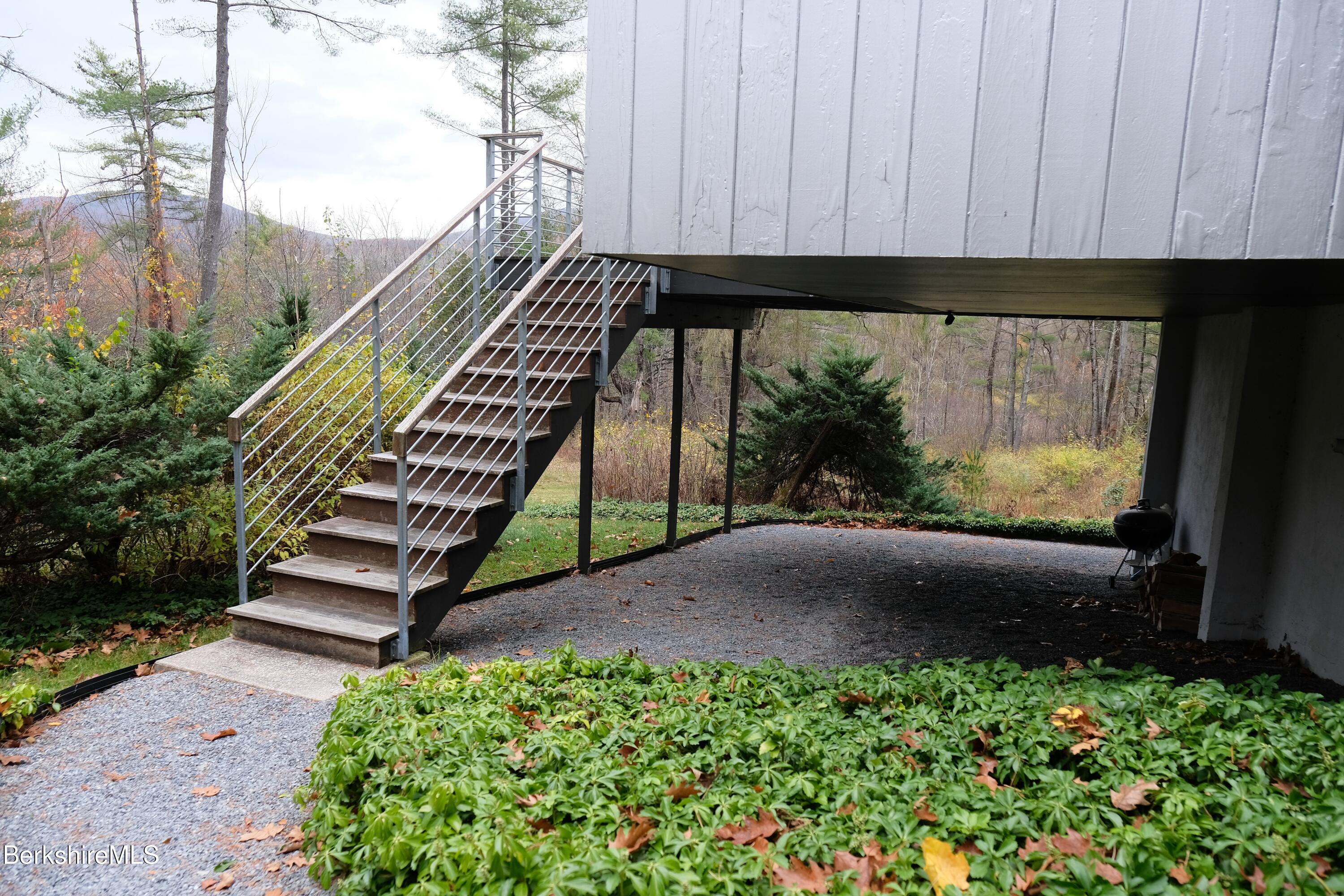 300 Syndicate Road Williamstown, MA 01267 - Photo 36 of 46 DSCF2747