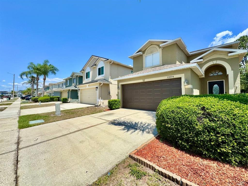 13014 Fennway Ridge Drive Riverview, FL 33579 - Photo 3 of 35