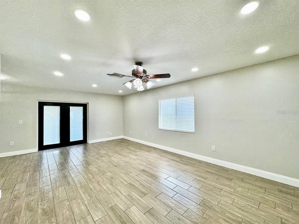 13014 Fennway Ridge Drive Riverview, FL 33579 - Photo 6 of 35