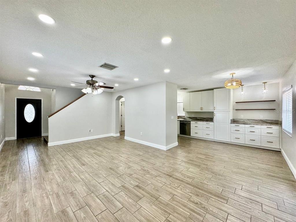 13014 Fennway Ridge Drive Riverview, FL 33579 - Photo 8 of 35