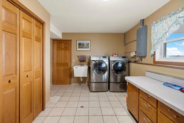 $2,989,000 | 2435 50th Avenue, Elk Mound, WI 54739