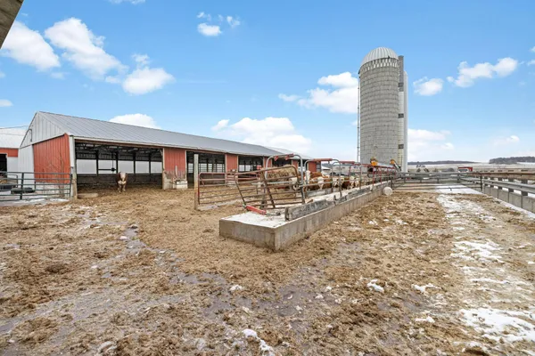 $2,989,000 | 2435 50th Avenue, Elk Mound, WI 54739