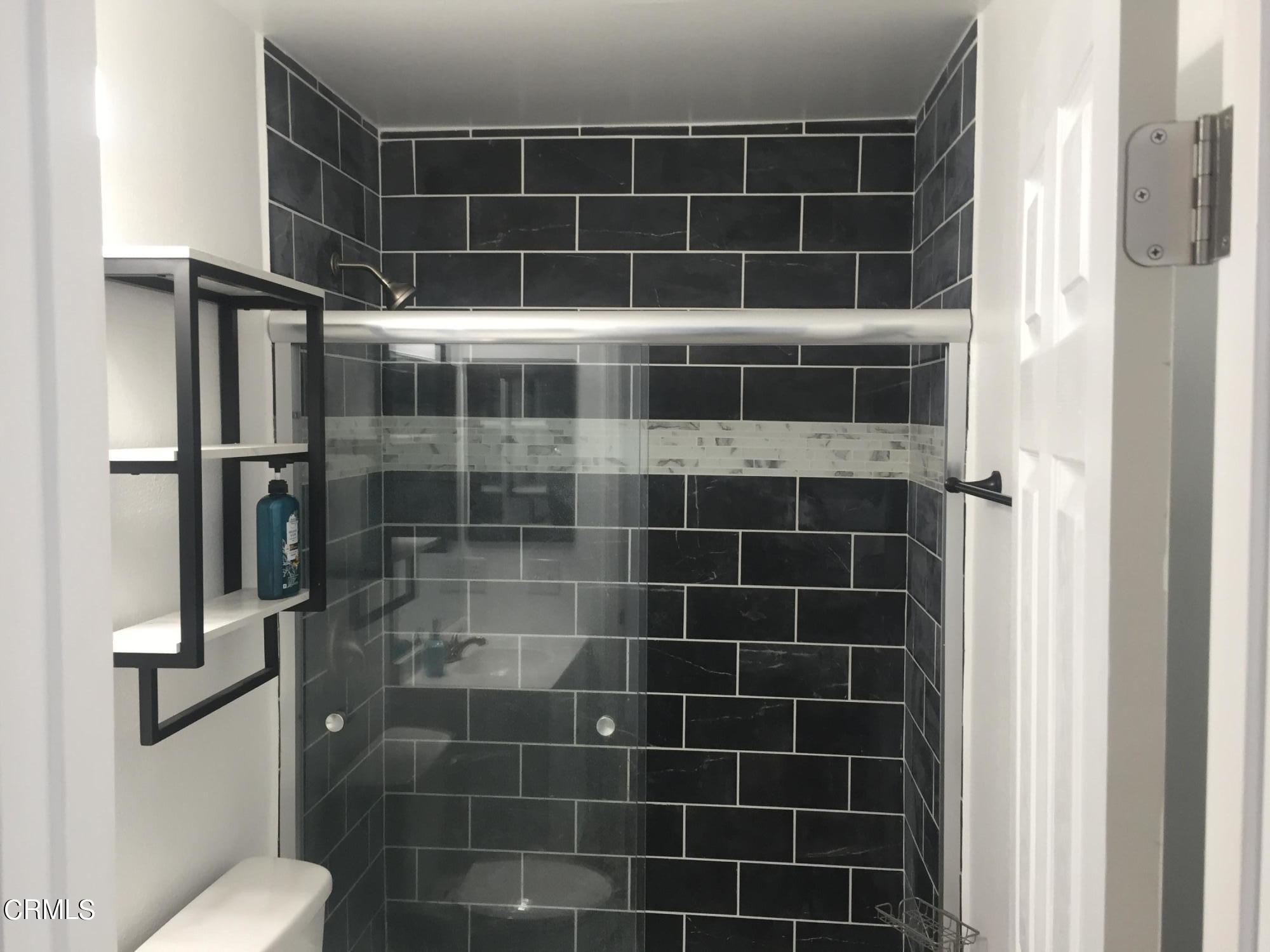 3454 Olds Road Oxnard, CA 93033 - Photo 15 of 41 Bathroom 1