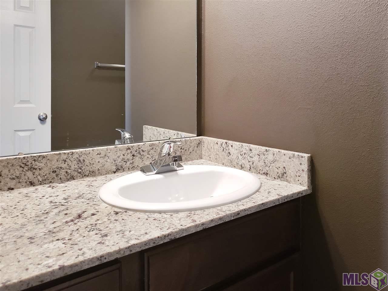 5280 Peerless Street Baton Rouge, LA 70811 - Photo 3 of 9