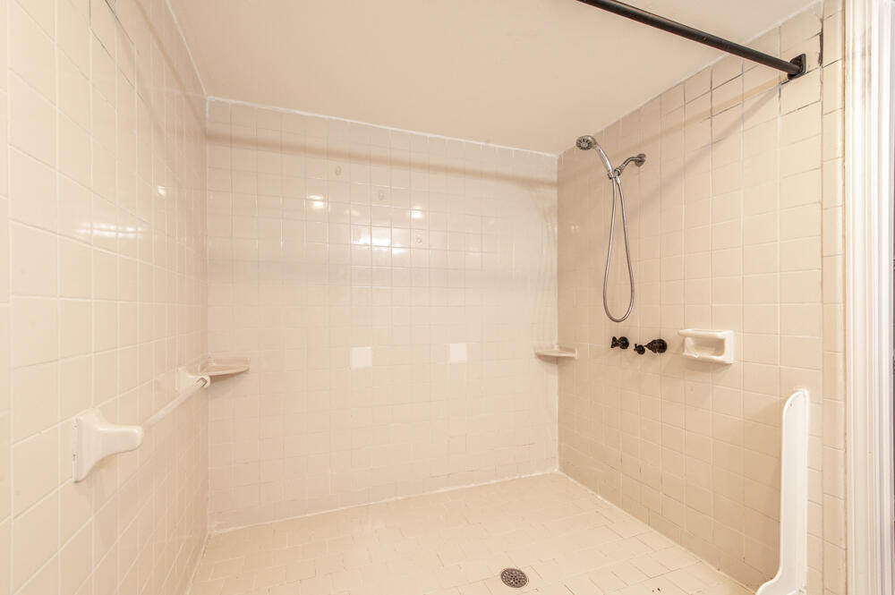 1017 Stevens Creek Road, Unit G185 Augusta, GA 30907 - Photo 12 of 21 Spacious Shower!