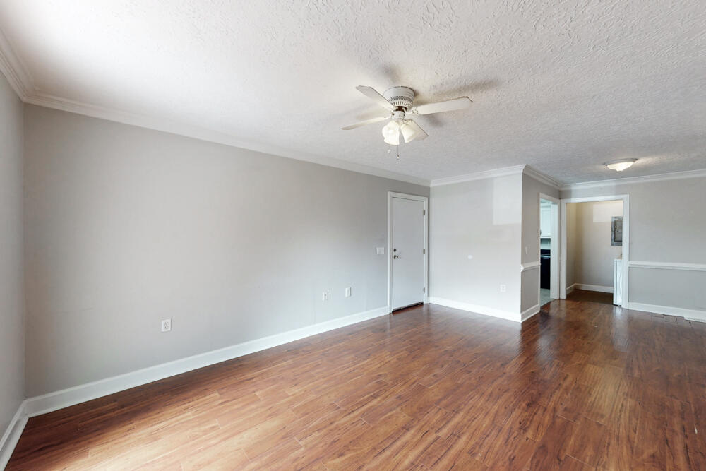 1017 Stevens Creek Road, Unit G185 Augusta, GA 30907 - Photo 3 of 21 Living Room!