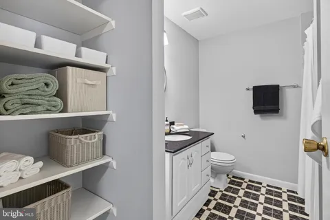 $659,000 | 2814 Raymond Court, Falls Church, VA 22042