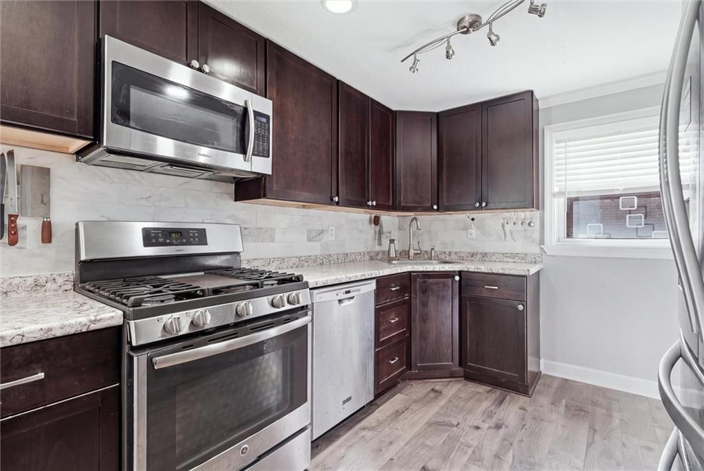 863 Middle Road Pittsburgh, PA 15234 - Photo 14 of 32 Gallery Image 14