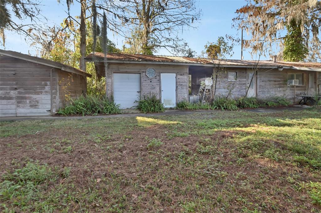 55512 Front Street Astor, FL 32102 - Photo 18 of 47