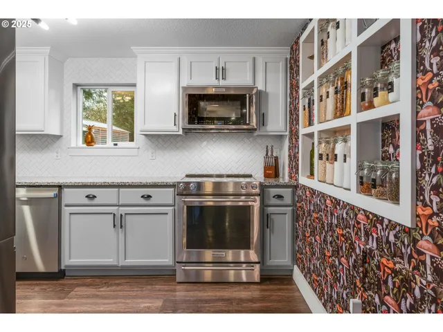 $675,000 | 17006 Northeast 182nd Avenue, Brush Prairie, WA 98606