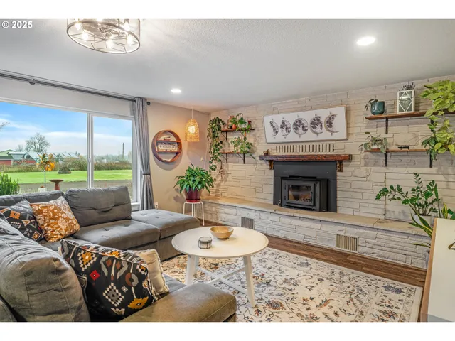 $675,000 | 17006 Northeast 182nd Avenue, Brush Prairie, WA 98606