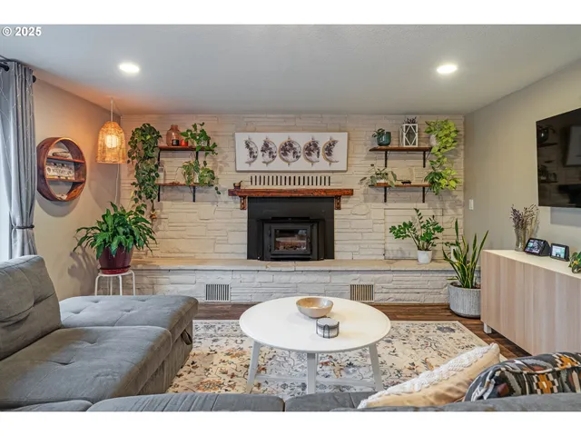 $675,000 | 17006 Northeast 182nd Avenue, Brush Prairie, WA 98606