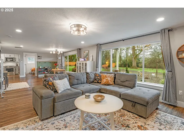 $675,000 | 17006 Northeast 182nd Avenue, Brush Prairie, WA 98606