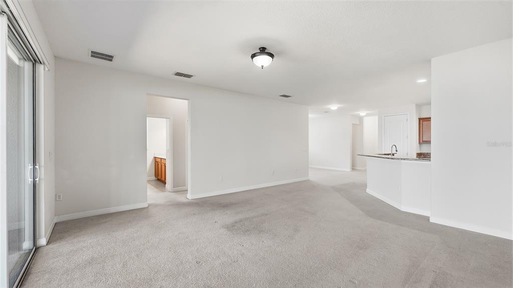 2217 Crosston Circle Orlando, FL 32824 - Photo 8 of 31