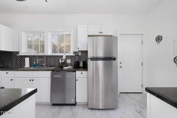 $329,000 | 722-724 Holston Street, Unit 28, Kingsport, TN 37660