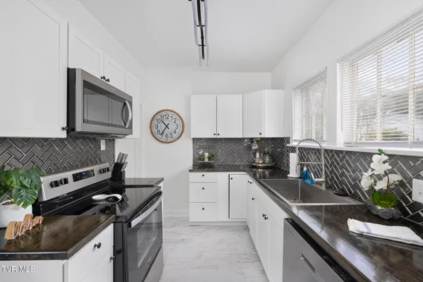 $329,000 | 722-724 Holston Street, Unit 28, Kingsport, TN 37660