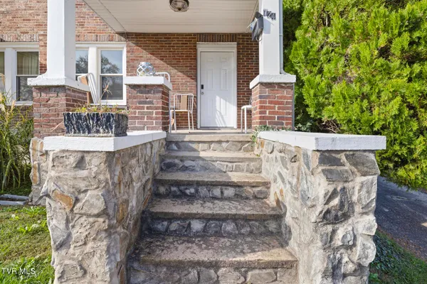 $329,000 | 722-724 Holston Street, Unit 28, Kingsport, TN 37660