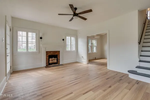 $329,000 | 722-724 Holston Street, Unit 28, Kingsport, TN 37660