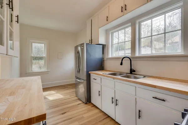 $329,000 | 722-724 Holston Street, Unit 28, Kingsport, TN 37660