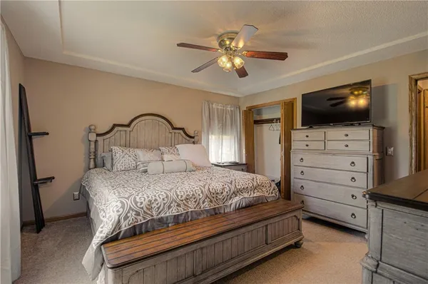 $310,000 | 58 Lakeview Drive, Lexington, MO 64067