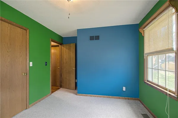 $310,000 | 58 Lakeview Drive, Lexington, MO 64067