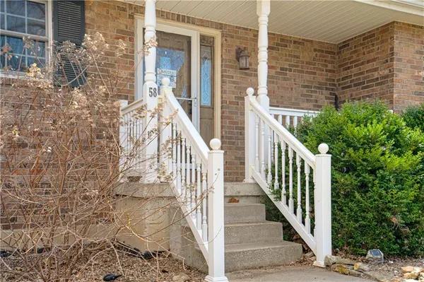 $310,000 | 58 Lakeview Drive, Lexington, MO 64067