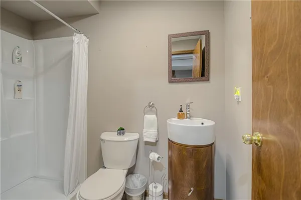 $310,000 | 58 Lakeview Drive, Lexington, MO 64067