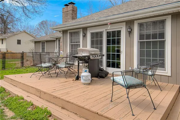 $310,000 | 58 Lakeview Drive, Lexington, MO 64067