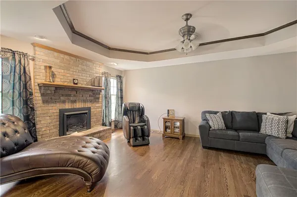 $310,000 | 58 Lakeview Drive, Lexington, MO 64067