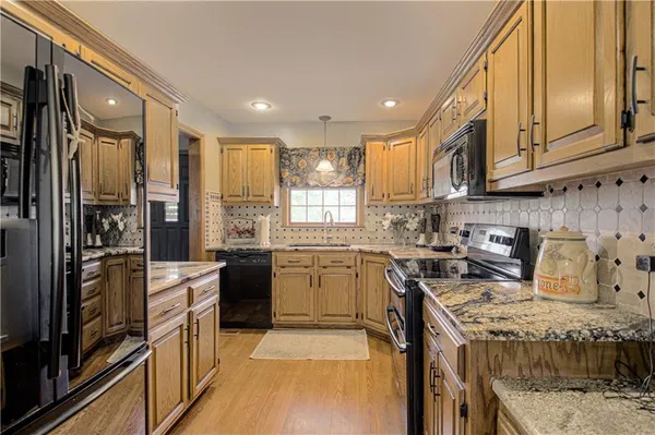 $310,000 | 58 Lakeview Drive, Lexington, MO 64067