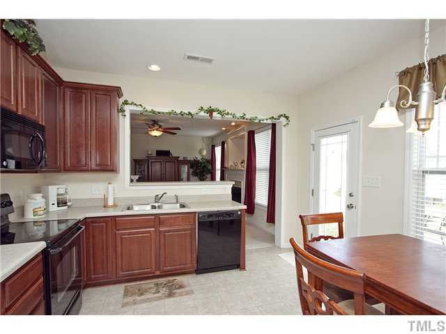 3913 Patriot Ridge Court Raleigh, NC 27610 - Photo 3 of 14 Gallery Image 3