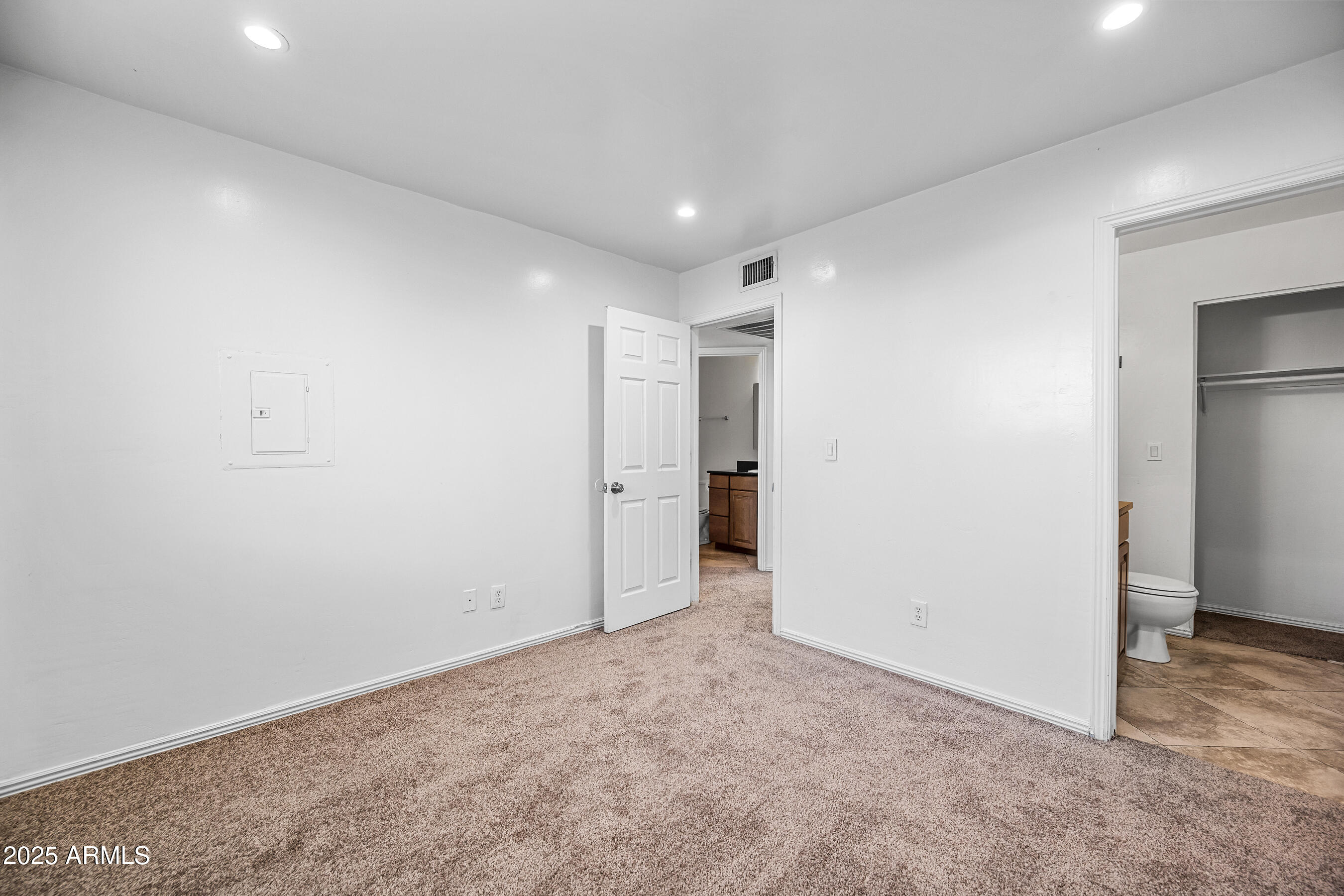 1234 North 36th Street, Unit 109 Phoenix, AZ 85008 - Photo 12 of 16 a view of hallway