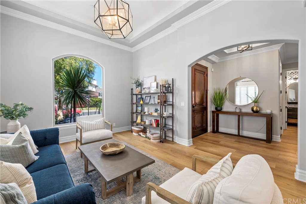 2210 Robinson Street Redondo Beach, CA 90278 - Photo 2 of 39 a living room with furniture and a wooden floor
